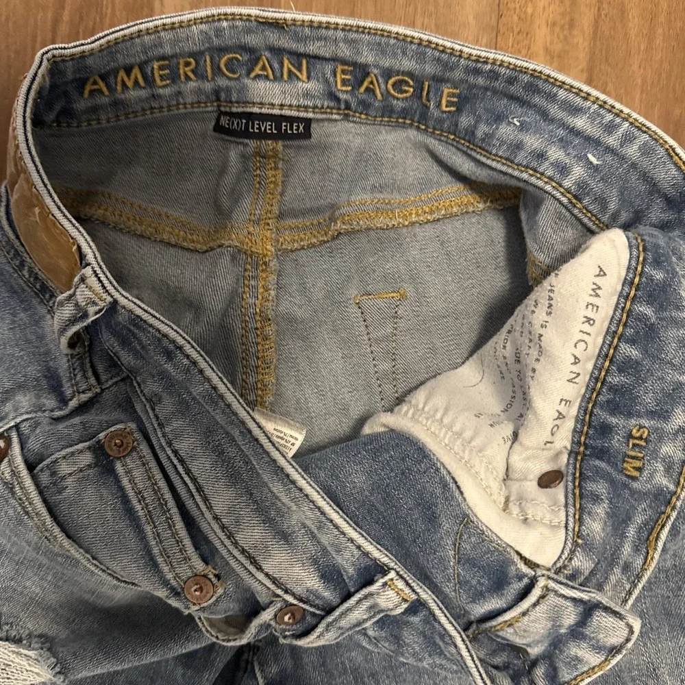 American Eagle Outfitters Next Level Flex Distressed Lght Denim 29x32 Jeans VGUC